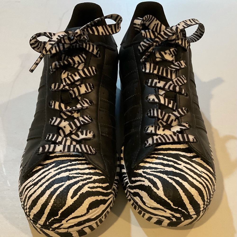 Adidas Superstars Zebra Print. Size 9.5